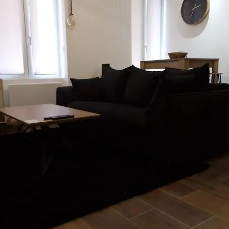 Cosy Centre Apartment Roanne